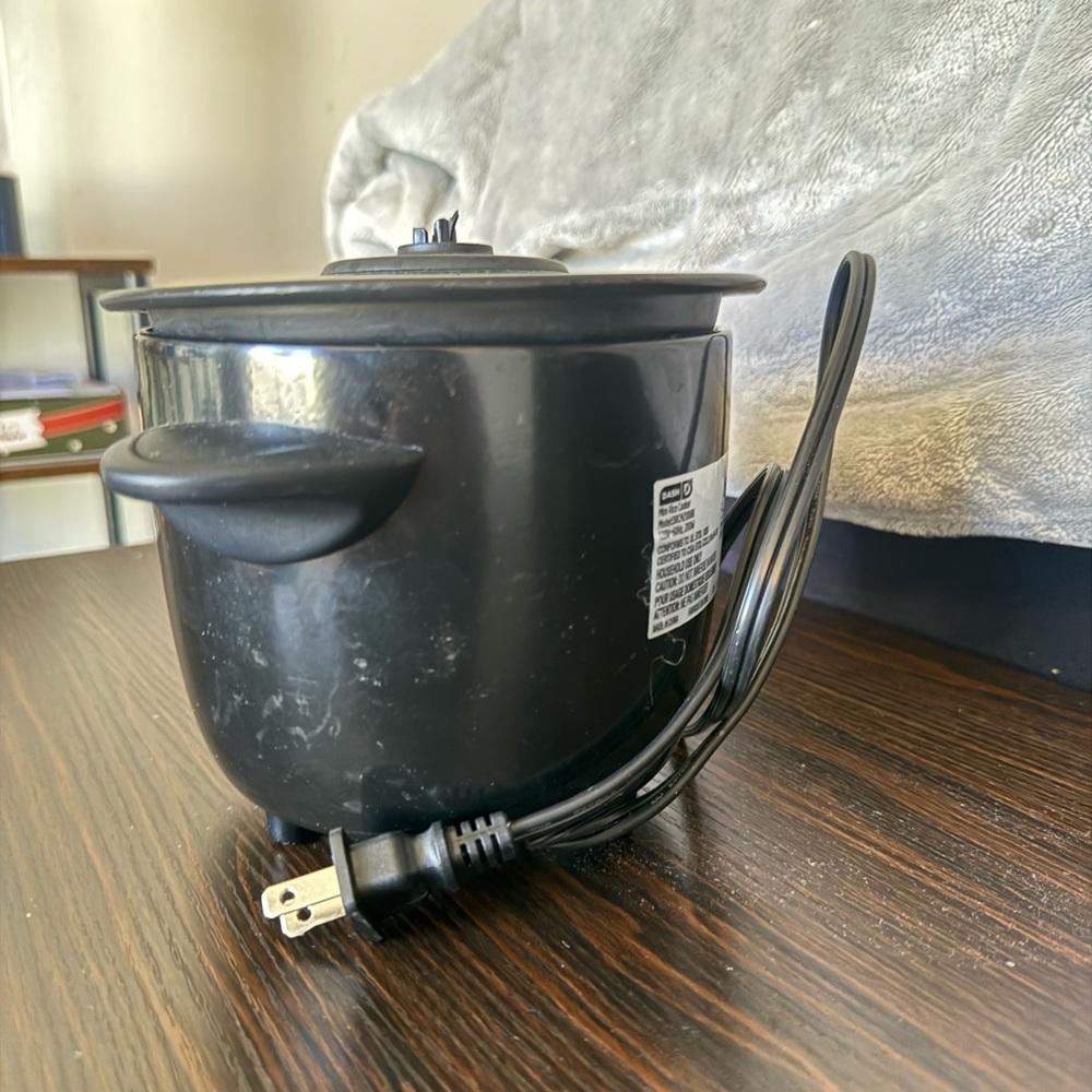 Dash Black Rice Cooker - Picture 3 of 6